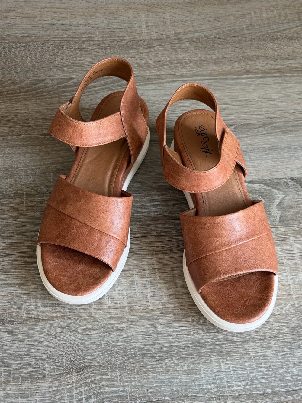 Eurosoft Jena Wedge Sandals in Red Cognac Tan Man Made 9.5M